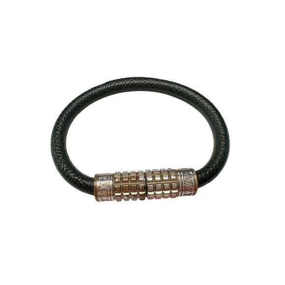 Louis Vuitton Black Taiga Leather Digit Bracelet w Dust Bag, Box & Care Booklet - Picture 6 of 15